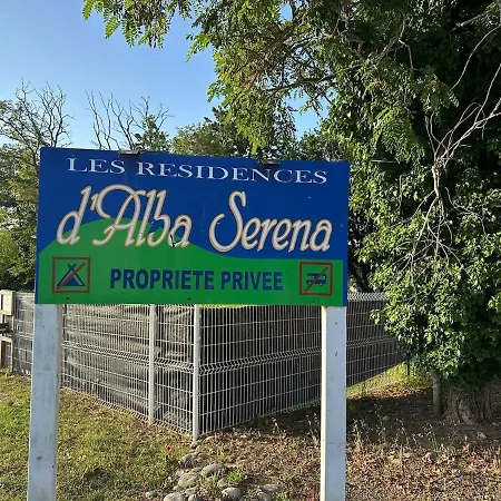 Hébergement de vacances Maisonnette Privé Bord De