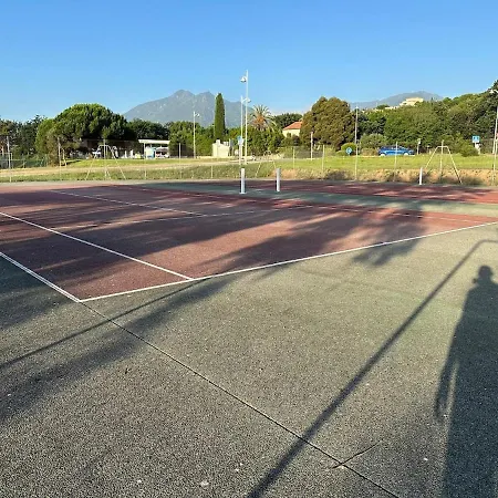 Maisonnette Privé Bord De *